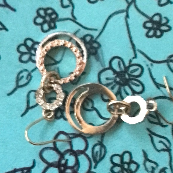 Earrings - Picture 5 of 7